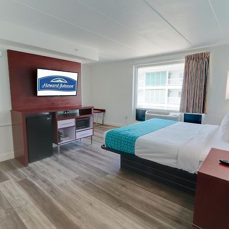 Howard Johnson By Wyndham Virginia Beach At The Beach Extérieur photo