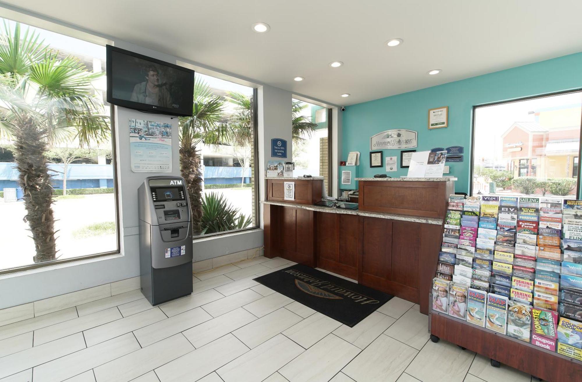 Howard Johnson By Wyndham Virginia Beach At The Beach Extérieur photo
