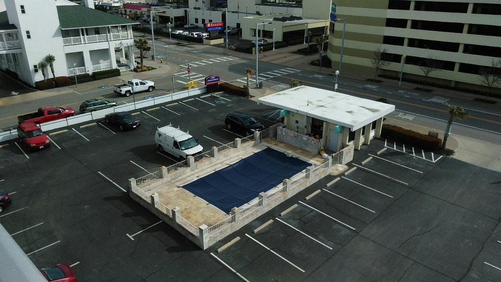 Howard Johnson By Wyndham Virginia Beach At The Beach Extérieur photo